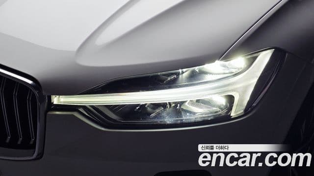 Volvo XC60 2024 — ფოტო 19/32