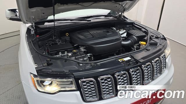 Jeep Grand Cherokee 2021 — Şəkil 6/20