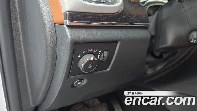 Jeep Grand Cherokee 2021 — Şəkil 18/20