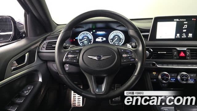 Genesis G70 2019 — Photo 11/32