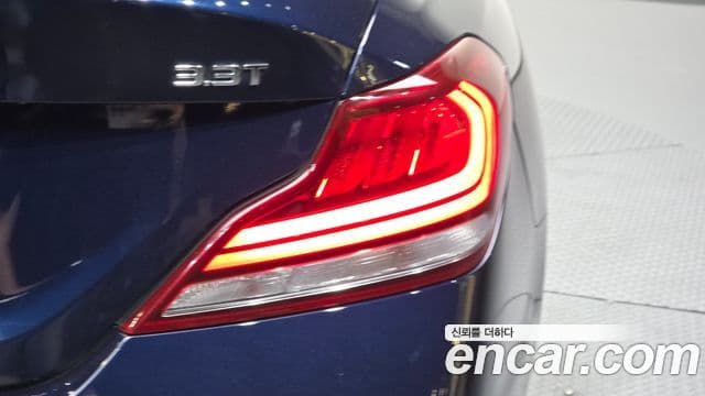 Genesis G70 2019 — Photo 23/32