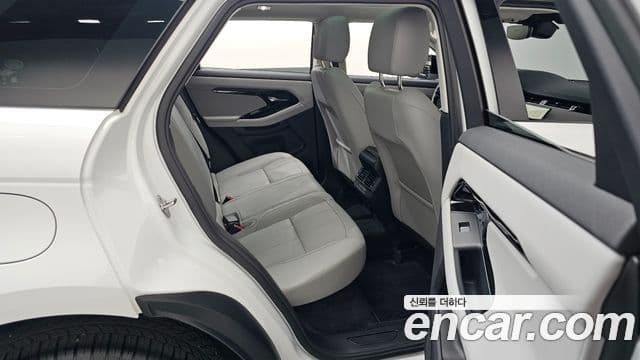 Land Rover Range Rover Evoque 2025 — Фото 11/20
