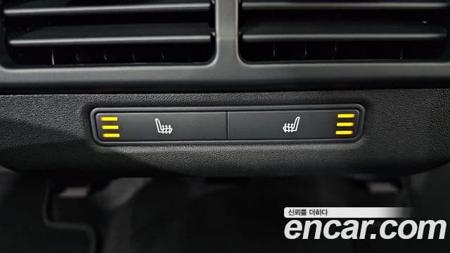 Land Rover Range Rover Evoque 2025 — Фото 15/20