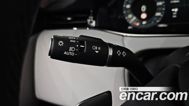 Land Rover Range Rover Evoque 2025 — Фото 16/20