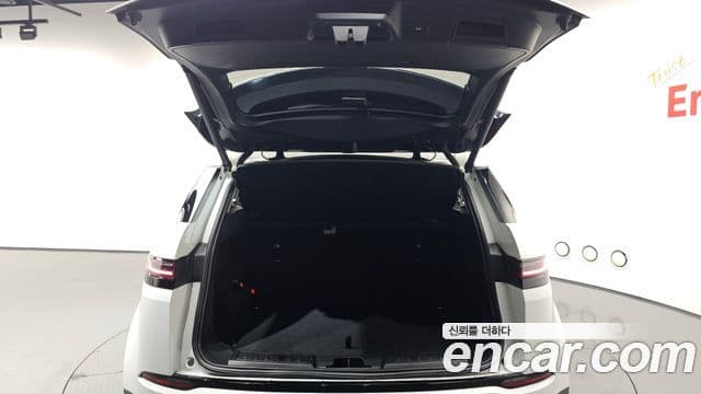 Land Rover Range Rover Evoque 2025 — Фото 19/20