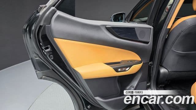 Lexus NX350h 2023 — Photo 4/37