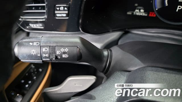 Lexus NX350h 2023 — Photo 1/37
