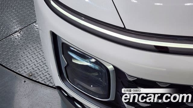 Hyundai Grandeur Hybrid 2023 — Photo 29/36
