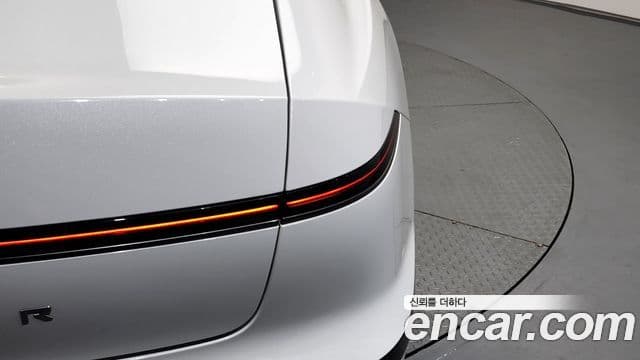 Hyundai Grandeur Hybrid 2023 — Photo 25/36