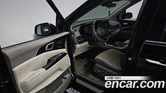Kia Carnival 2023 — Şəkil 10/20
