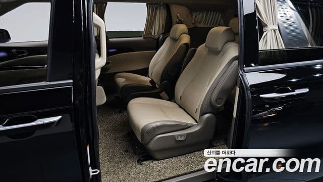 Kia Carnival 2023 — Şəkil 11/20