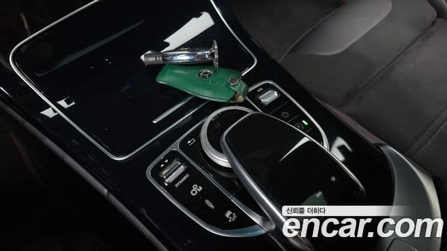 Mercedes-Benz C-Class 2018 — Şəkil 12/35