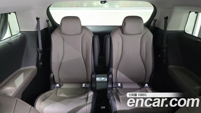 Kia Carnival 2025 — ფოტო 13/20