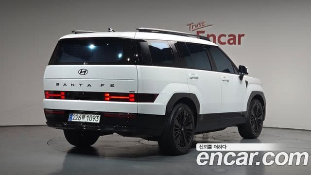 Hyundai Santa Fe 2024 — ფოტო 2/20