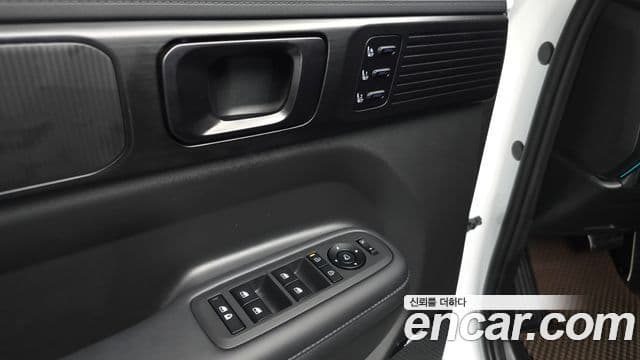 Hyundai Santa Fe 2024 — Photo 21/37