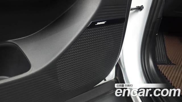 Hyundai Santa Fe 2024 — Photo 8/37