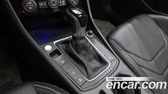 Volkswagen Jetta 2022 — фото 9 из 20