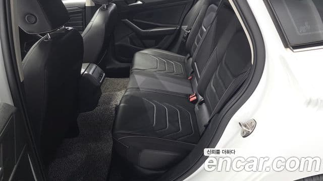 Volkswagen Jetta 2022 — фото 12 из 20