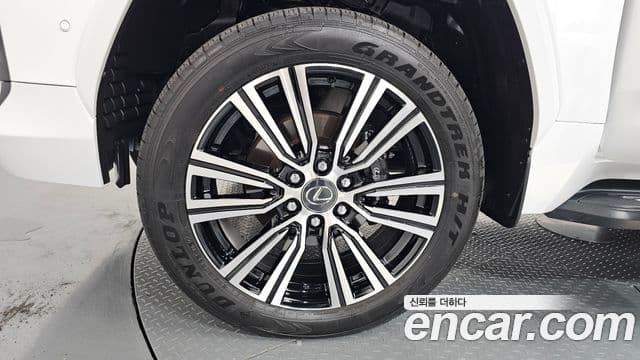 Lexus LX 2025 — фото 5 из 20