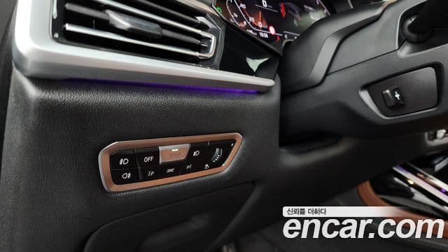 BMW X7 2020 — Photo 10/20