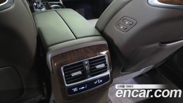 Kia The K9 2019 — Photo 22/33
