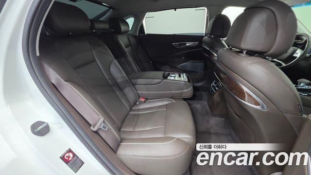 Kia The K9 2019 — Photo 25/33