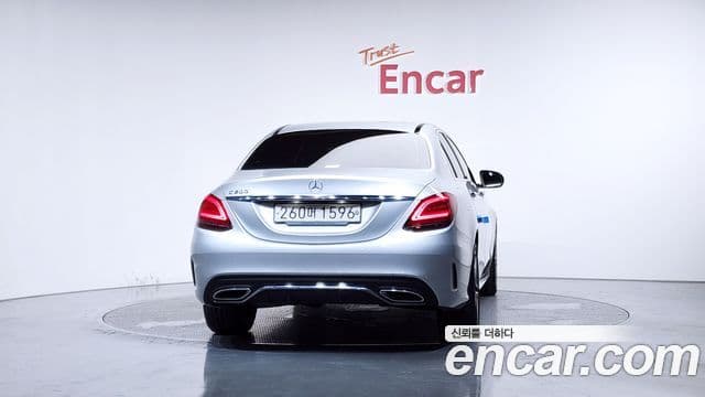 Mercedes-Benz C-Class 2021 — Фото 3/20