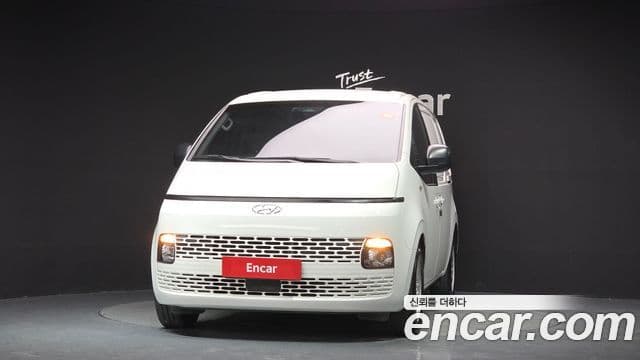 Hyundai Staria 2022 — ფოტო 3/20