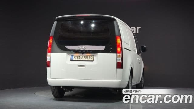 Hyundai Staria 2022 — ფოტო 4/20