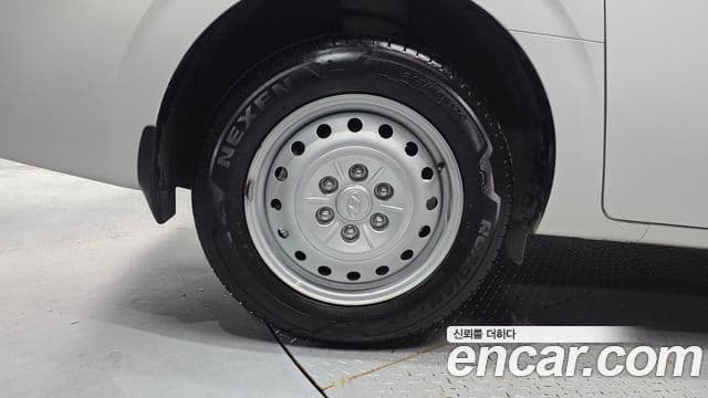 Hyundai Staria 2022 — ფოტო 5/20