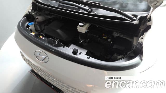 Hyundai Staria 2022 — ფოტო 6/20