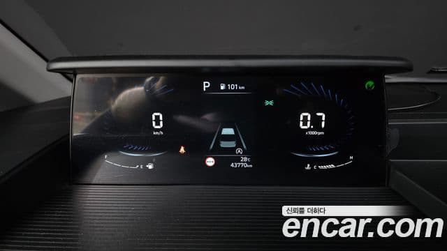 Hyundai Staria 2022 — ფოტო 8/20