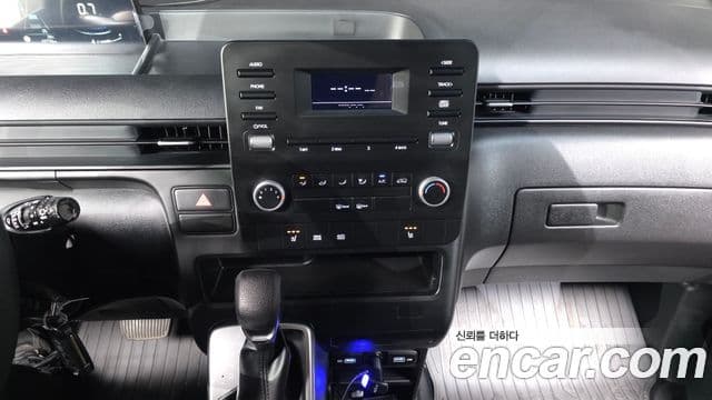 Hyundai Staria 2022 — ფოტო 13/20