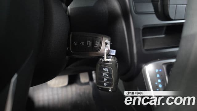 Hyundai Staria 2022 — ფოტო 15/20