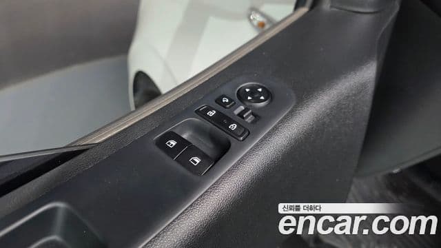 Hyundai Staria 2022 — ფოტო 24/30