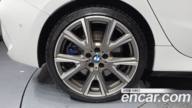 BMW 1 Series 2023 — ფოტო 5/20