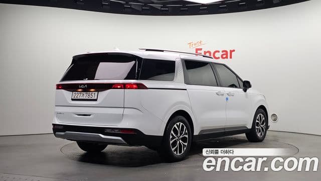 Kia Carnival 2023 — Şəkil 2/20