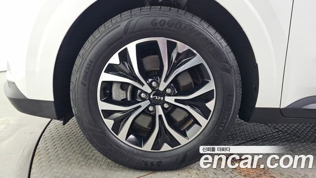 Kia Carnival 2023 — Şəkil 5/20