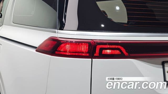 Kia Carnival 2023 — Photo 13/32
