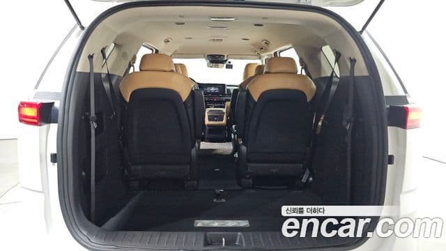 Kia Carnival 2023 — Photo 5/32