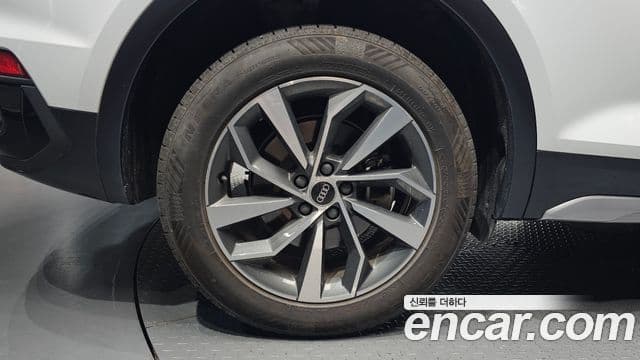Audi Q5 2022 — фото 5 из 20