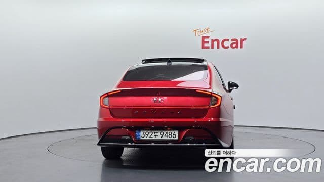 Hyundai Sonata 2022 — ფოტო 4/20