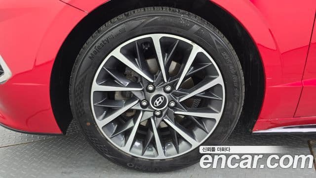 Hyundai Sonata 2022 — ფოტო 5/20