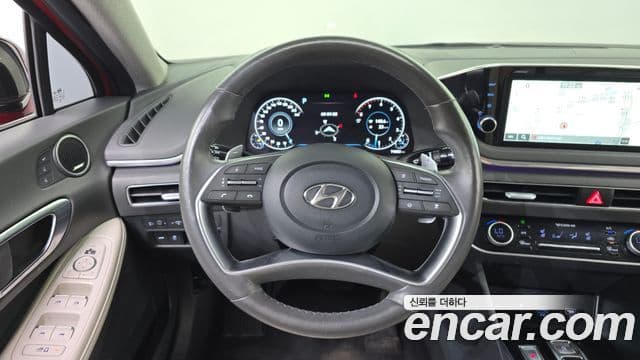 Hyundai Sonata 2022 — ფოტო 13/20
