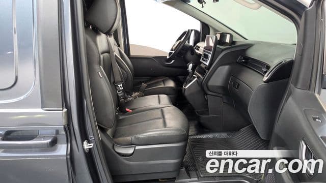 Hyundai Staria 2024 — Şəkil 21/31