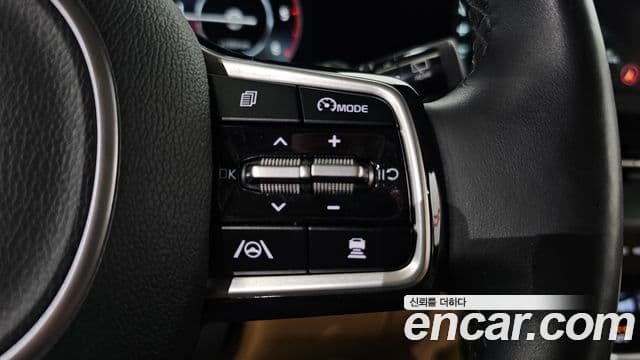 Kia Carnival 2020 — Фото 17/20