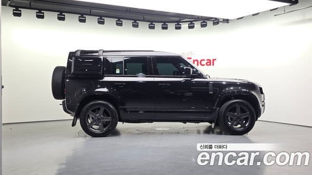 Land Rover Defender 2026 — ფოტო 5/20