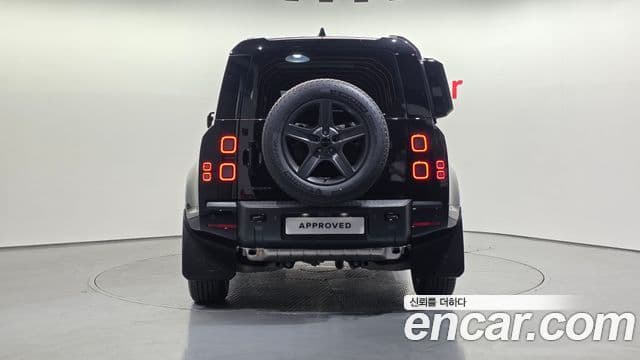 Land Rover Defender 2026 — фото 6 из 20