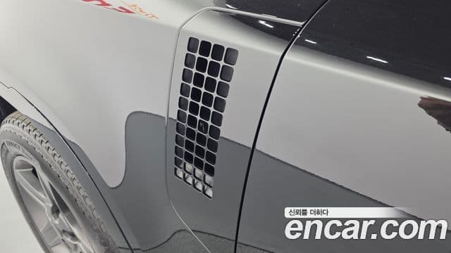 Land Rover Defender 2026 — ფოტო 20/20