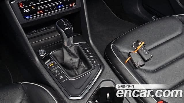 Volkswagen Tiguan 2022 — Şəkil 9/20
